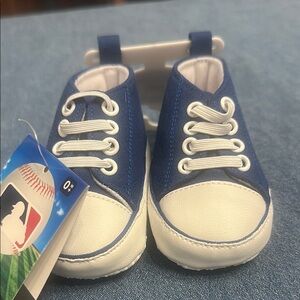LA Dodgers NWT Baby Fanatic Blue and White Pre Walker sneakers 0-6 months
